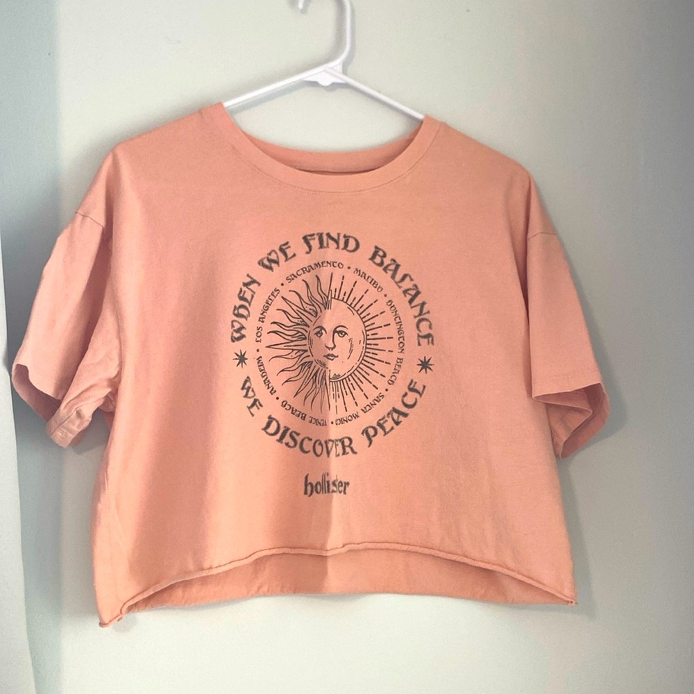 Hollister Cropped Tee
